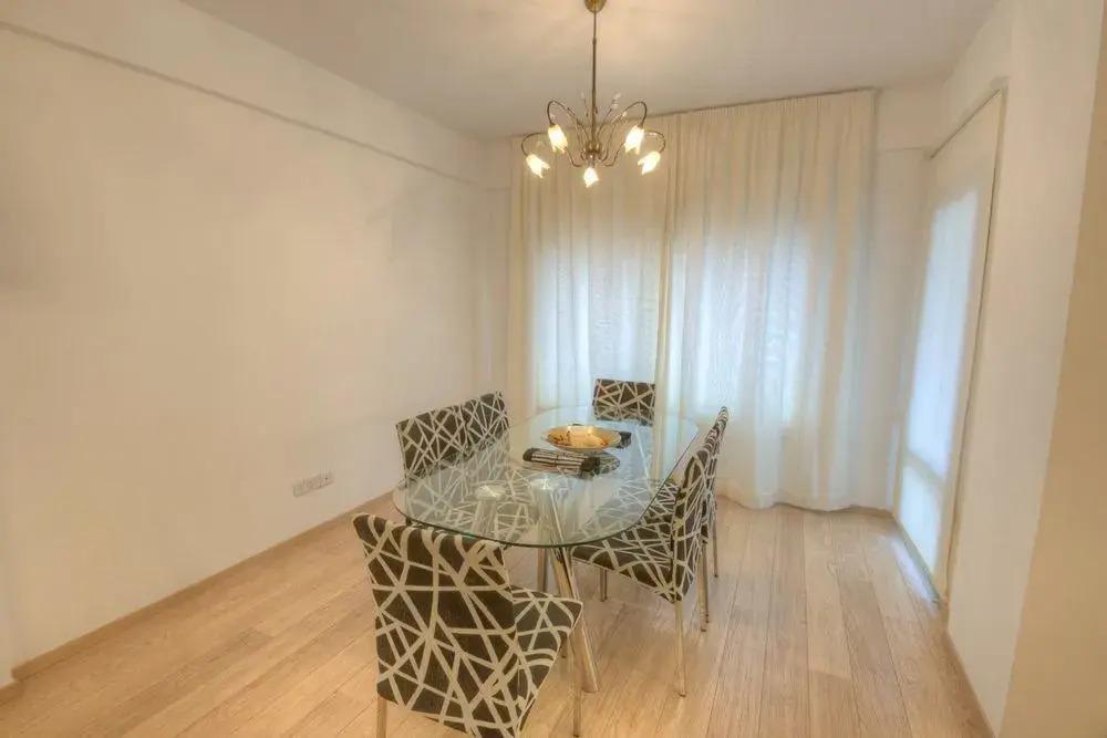 Dasoudi Luxury Beachfront Apartment