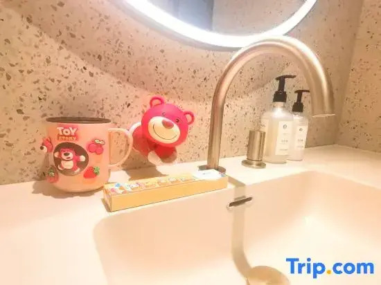 Manxin Hotel Xichang Qionghai 17 Degree Torch Square