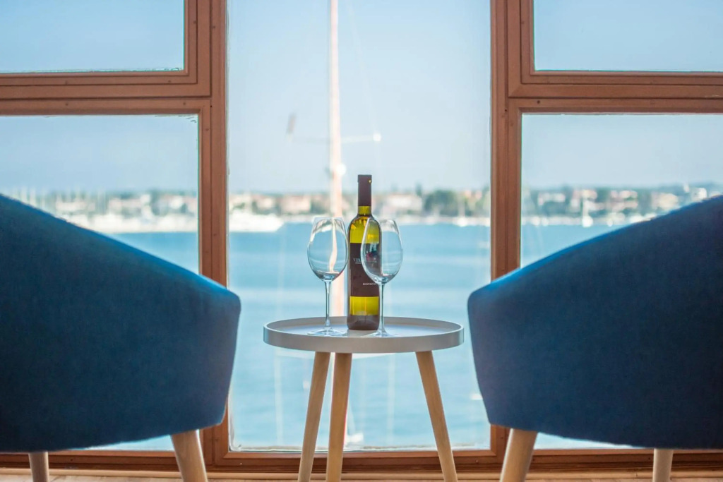 umag seafront seaview center apartment old town 3