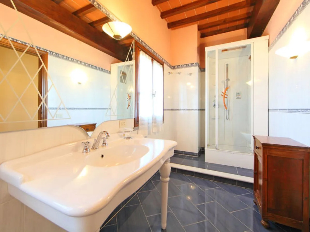 Villa Elena 33120