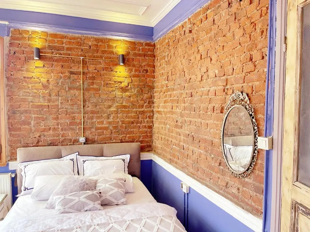 all building/5floors/ garden in balat