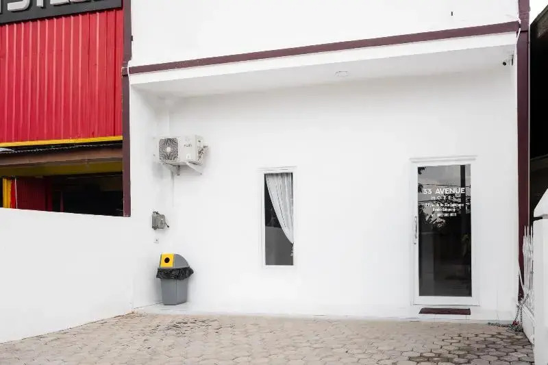 OYO 3695 33 Avenue