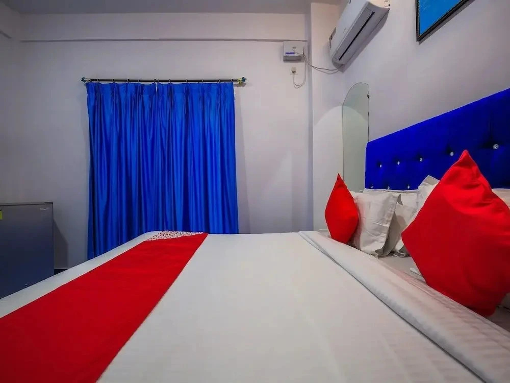 Toms Imperial Boutique by OYO Rooms