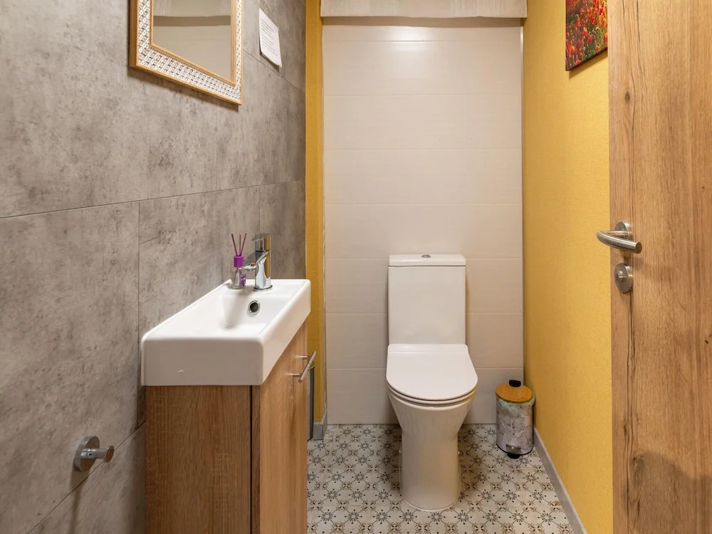 Roomy Getaway Near Spa F1