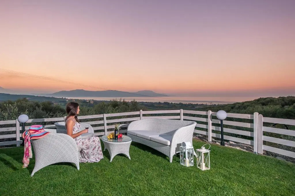 Nereid Villa, with Heated Pool & SpaWhirlpool, BBQ, By ThinkVilla