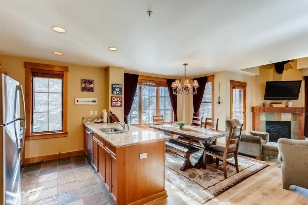 2 Bedroom Colorado Vacation Rental Situated In River Run Village Steps From The Summit Express Gondola