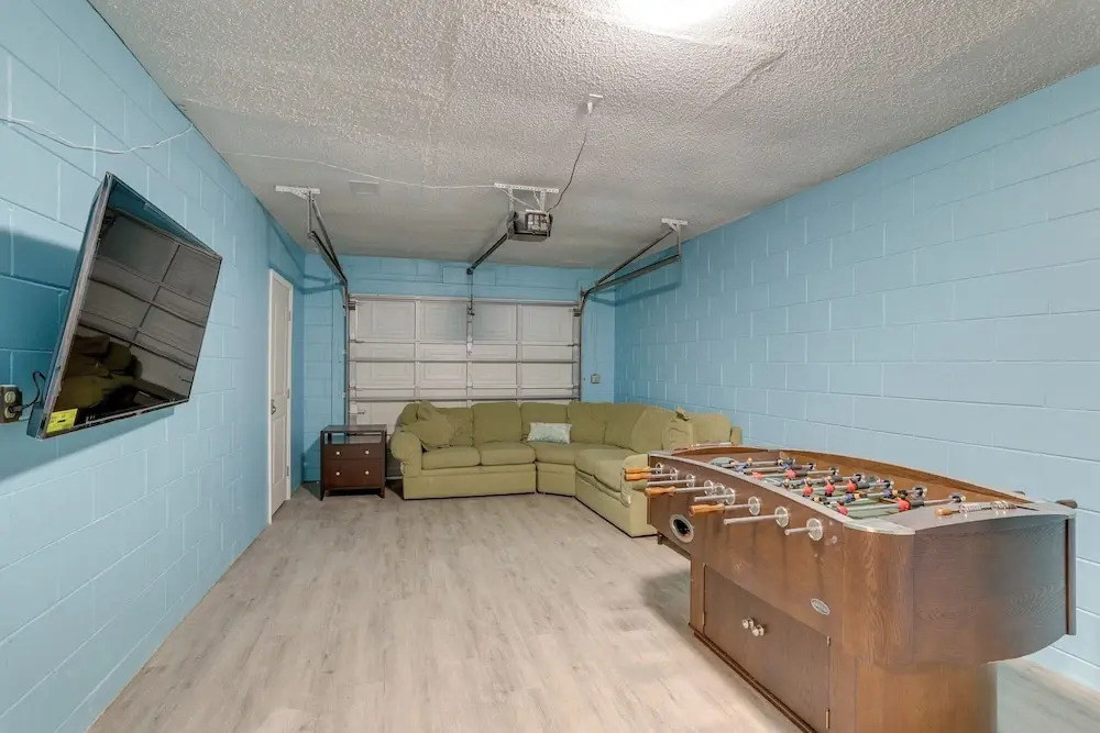 Pet-Friendly Home with Pool in Palm Harbor
