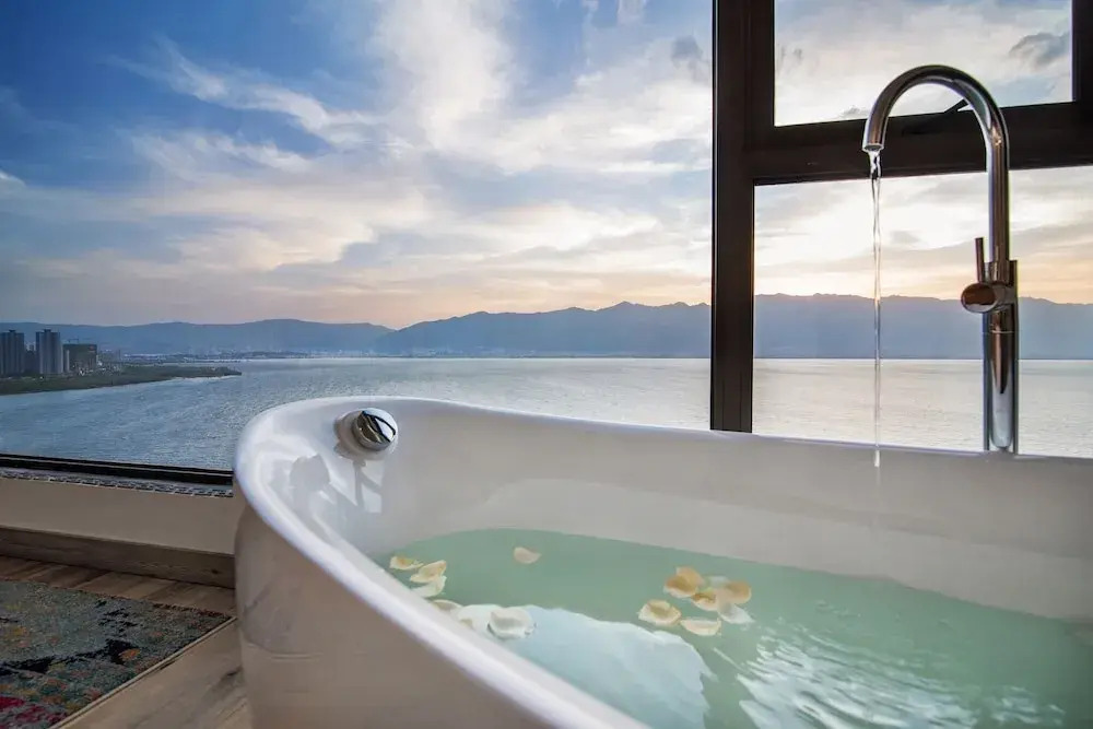 大理远山青Stone Hill悬崖海景民宿 Dali Verdant Whisper-Stone Hill Seaview Inn