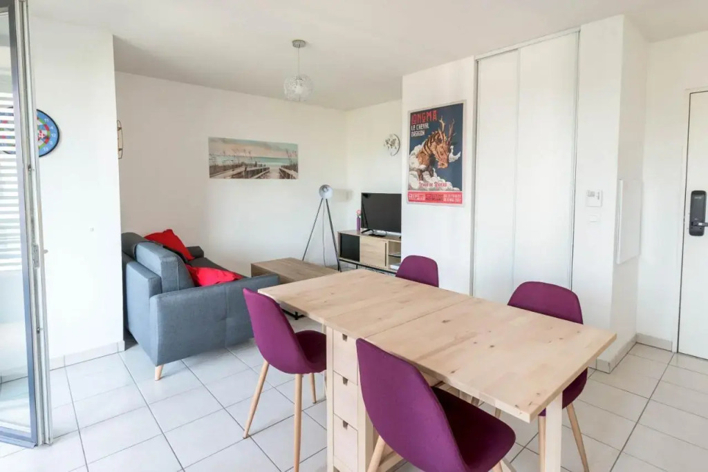 La Loge du Minotaure, Parking Et Bureaux