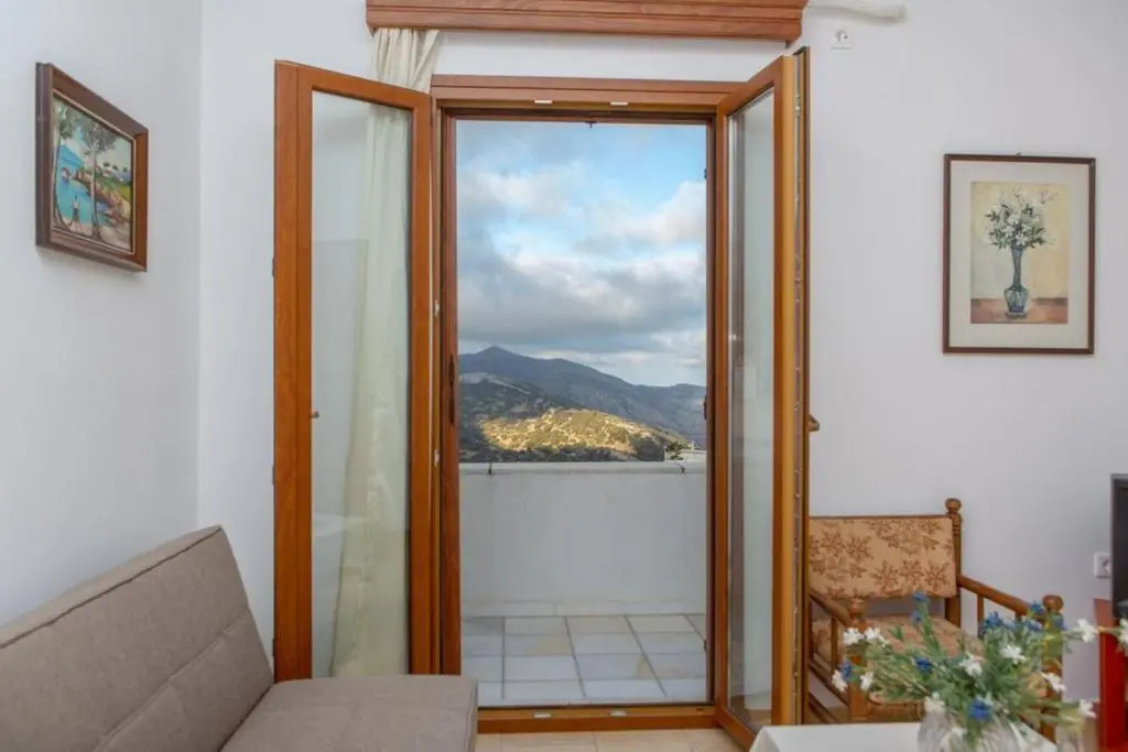 Apiranthian house Panoramic view