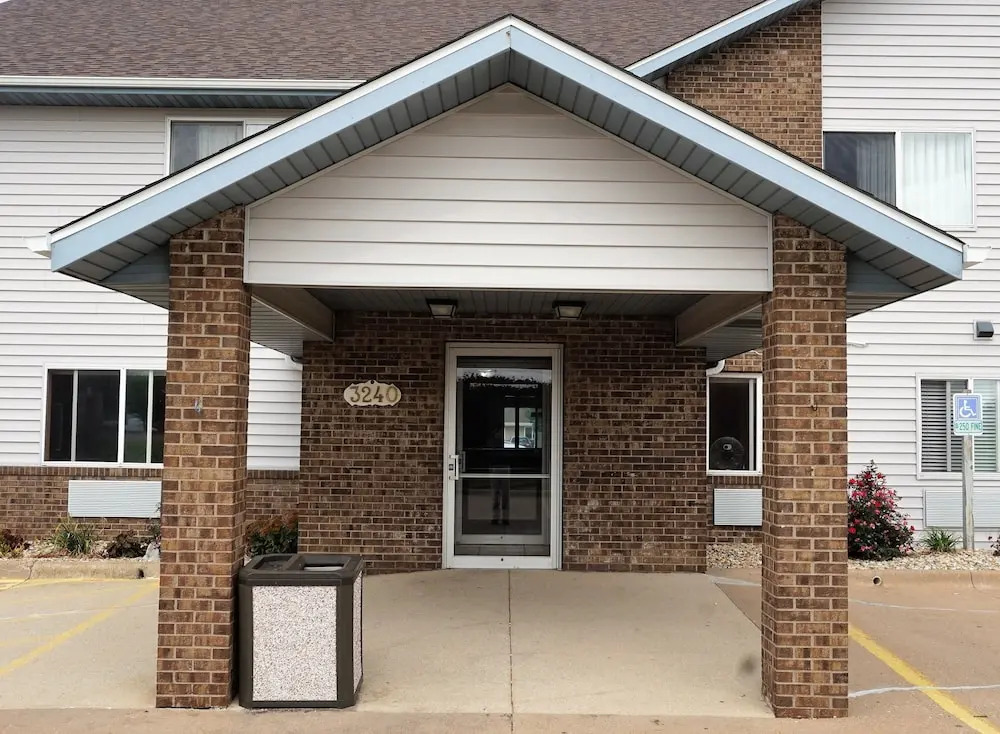Econo Lodge Inn & Suites Pekin - Peoria Area