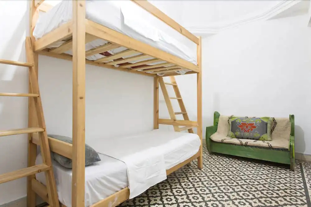 Earth Hostel