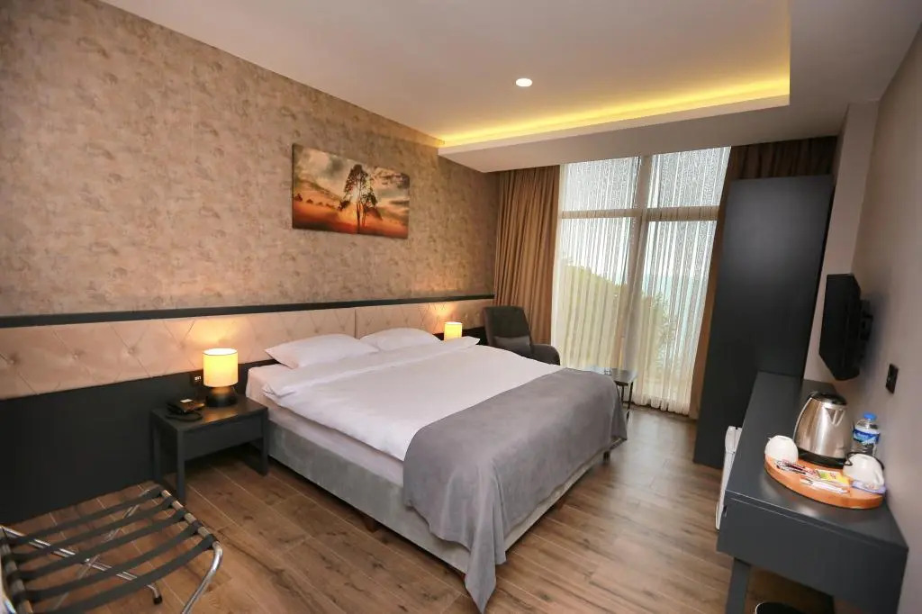 PENTAHOR HOTEL