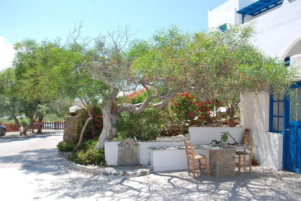 Koulas Pension - Red Lake