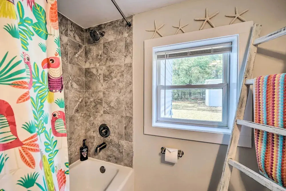 Picturesque Duplex Unit, 1/2 Mi to the Beach!