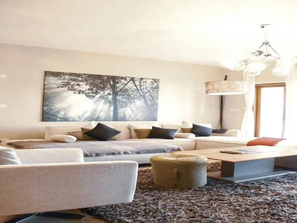 Stunning 3-bedroom Coastal Retreat