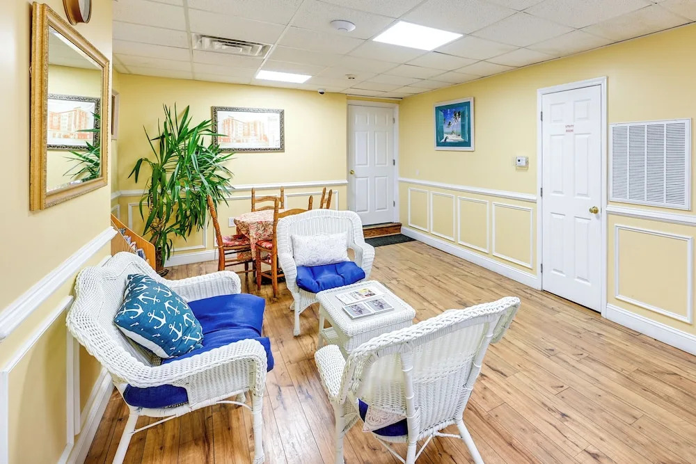 3 Studio Units in Ocean City: Near Beach, Walkable