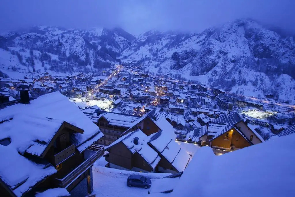 Résidence Odalys Le Hameau et les Chalets de la Vallée dOr