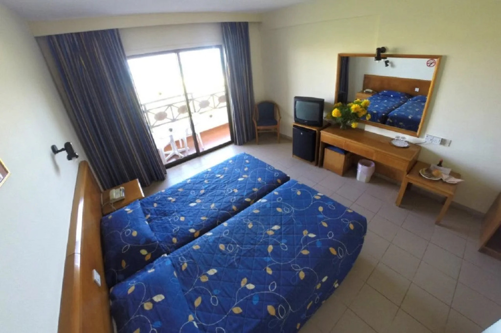 Mimosa Beach Hotel