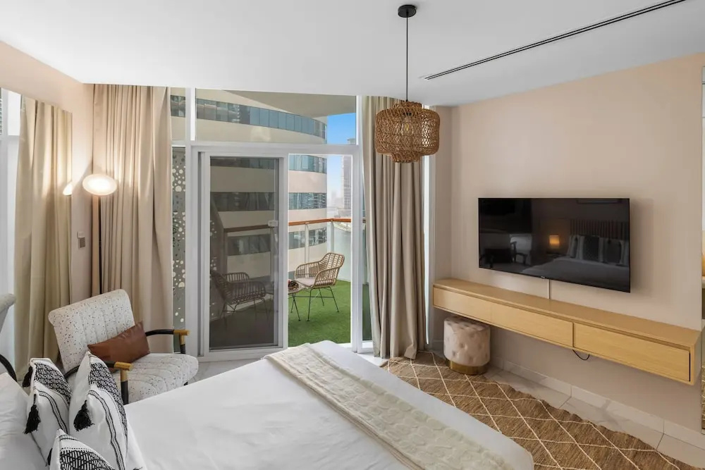 2BR Ultra Lux Canalfront Burj view
