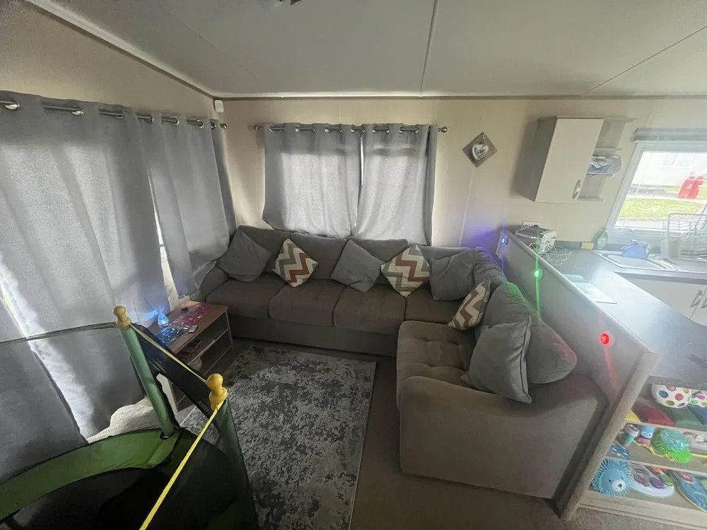 Immaculate Sen Friendly 3-bed Caravan in Porthcawl