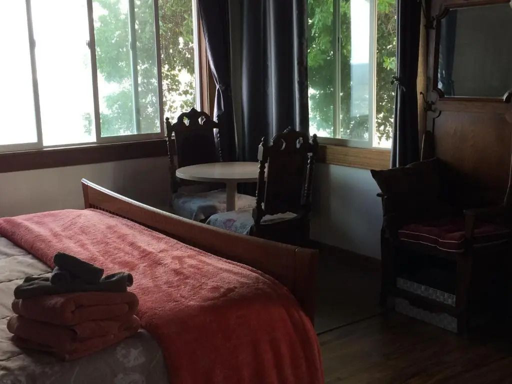 Hilo Bay Oceanfront Bed and Breakfast