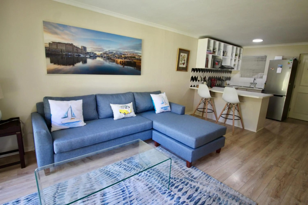 Tamboerskloof 2 bed apartment