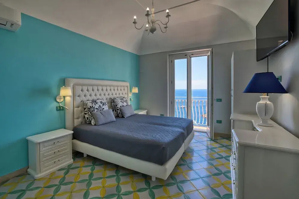 Apartments Amalfi Design Sea View accessible by 250 steps