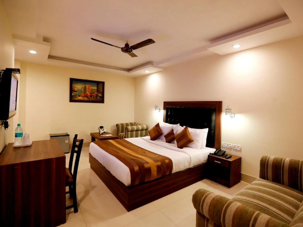 OYO 484 RTS Hotel