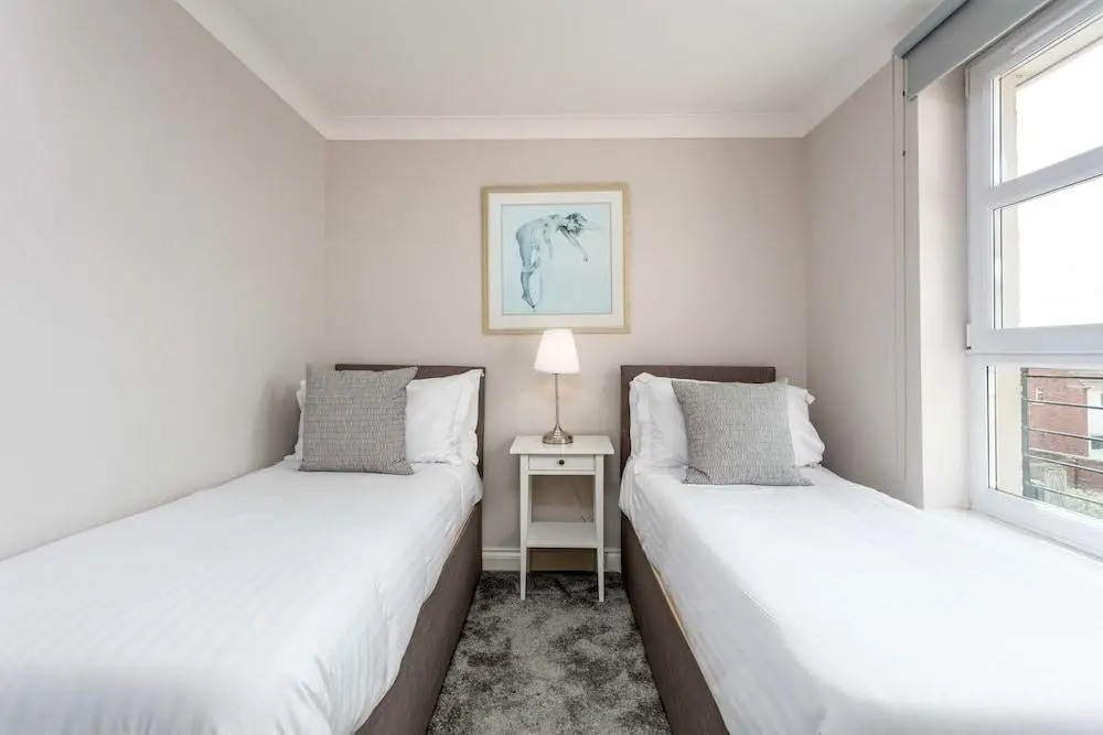Elms Way - Donnini Apartments