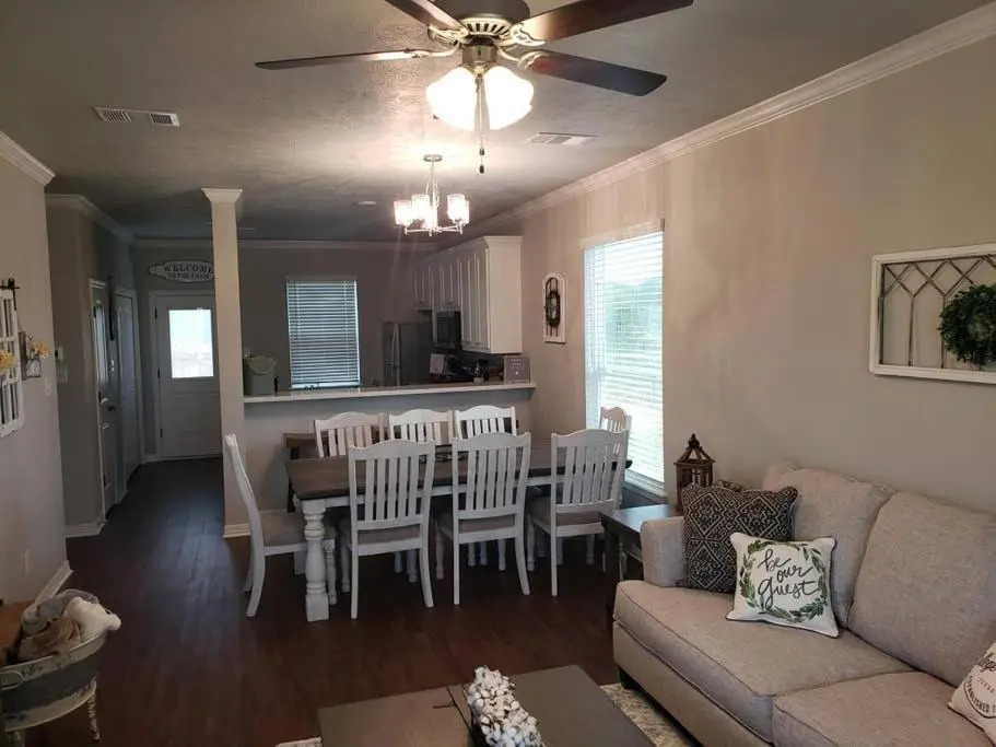 NEW 4/4 Farmhouse style house in College Station!