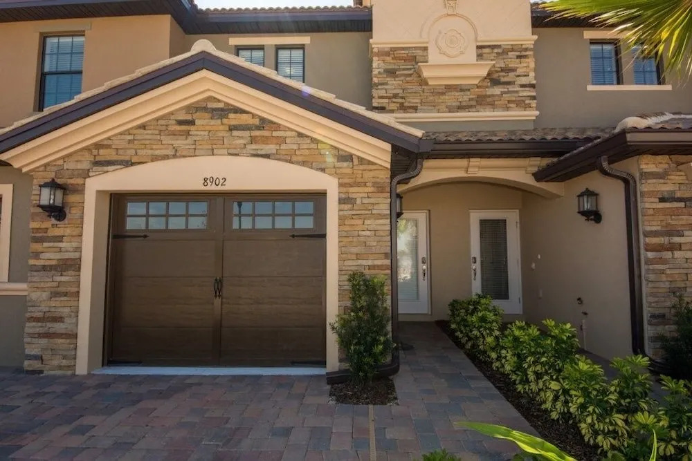 Snow Birds Dream Luxury Resort! 3 Bedroom Townhouse by RedAwning