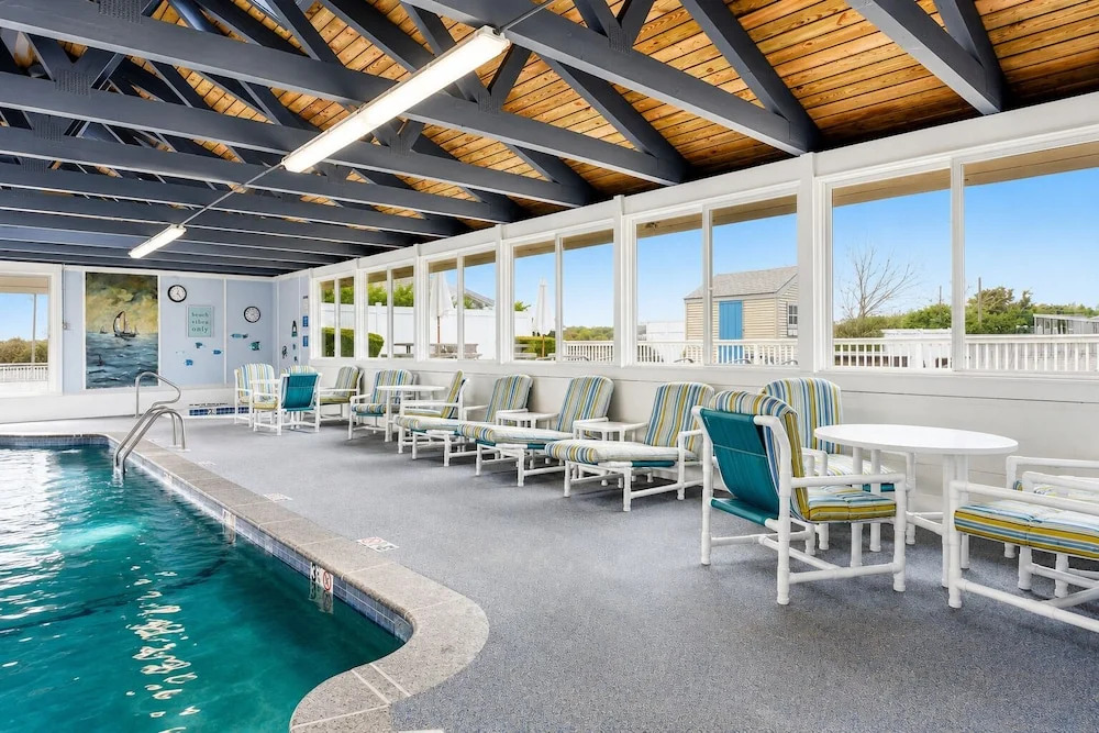 Pier 7 Condominiums