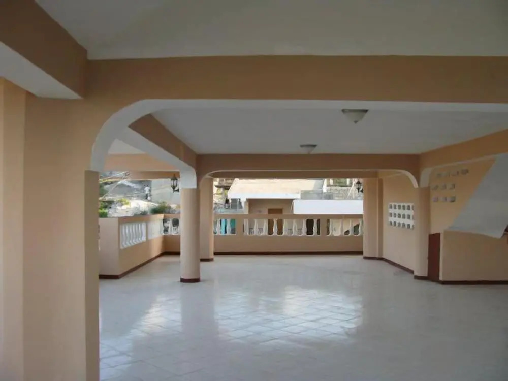 La Colline Hotel