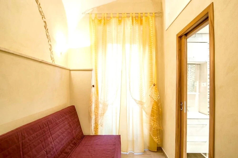 Apartment With one Bedroom in Roma, With Wifi