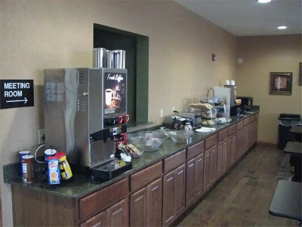 Randolph Inn and Suites