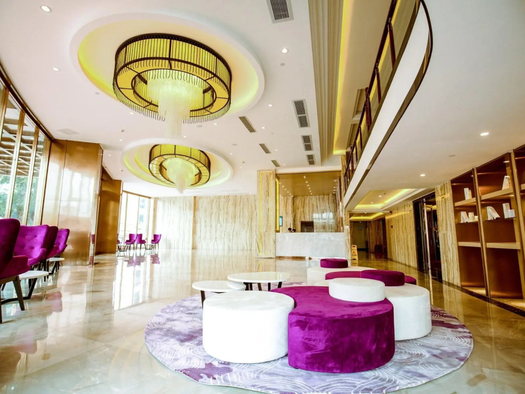 Lavande Hotels·Gaozhou Xiantai Bridge