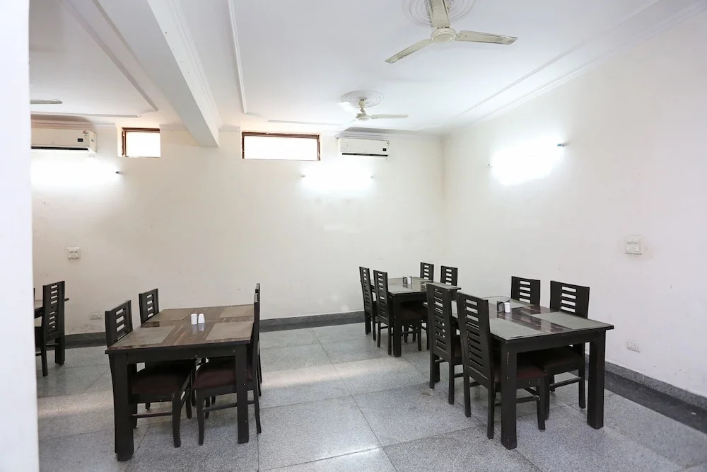 Diamond Stays By OYO Rooms