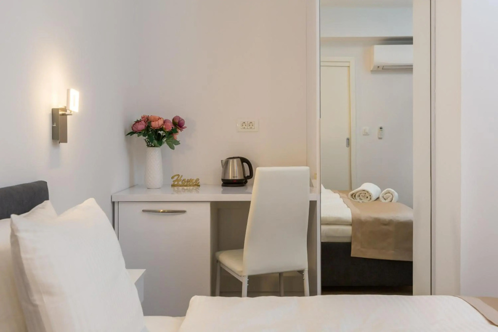 Luxury Studios & Room Five