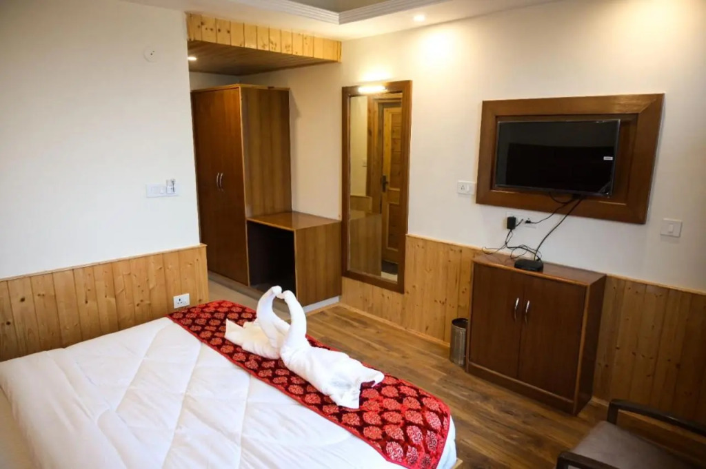 Lotus Inn Rohtang View