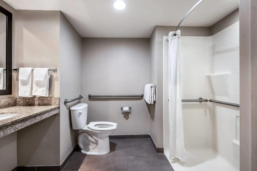 Super 8 by Wyndham Riviera Beach West Palm Beach