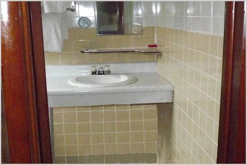B & J Motel