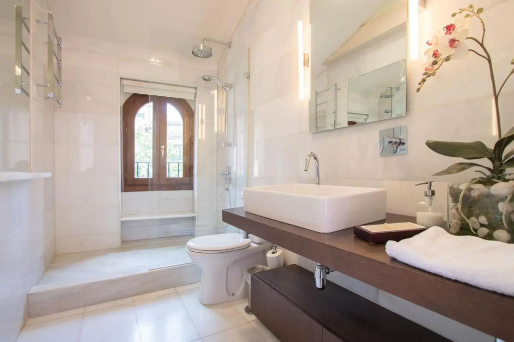 Oriental Apartment Gardens Views 2 pax