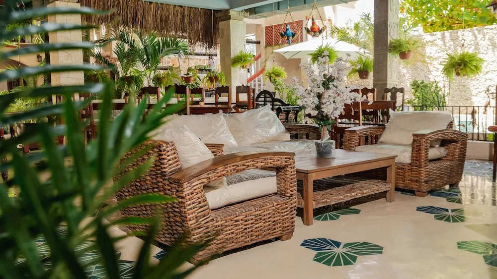 hotel y hostal nojoch che