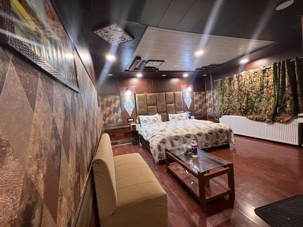 Pine View Resort