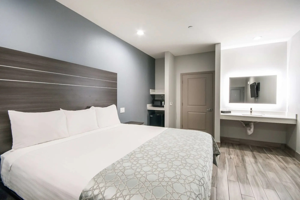 Americas Best Value Inn & Suites NE Houston Downtown I-610