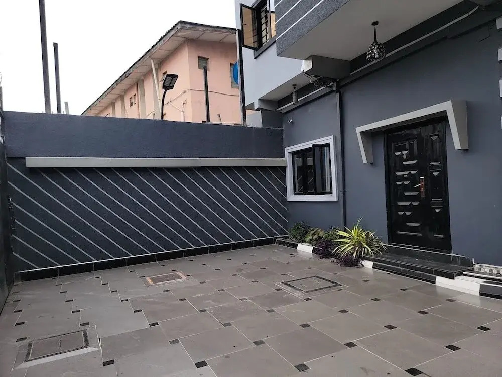 House 44