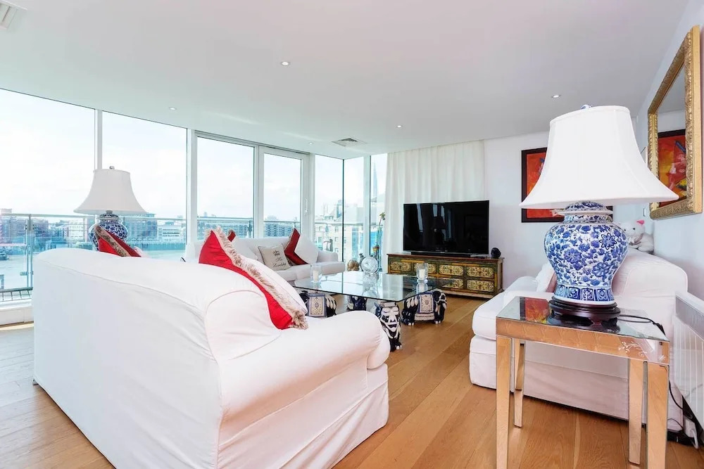 St Katharine's Dock Penthouse