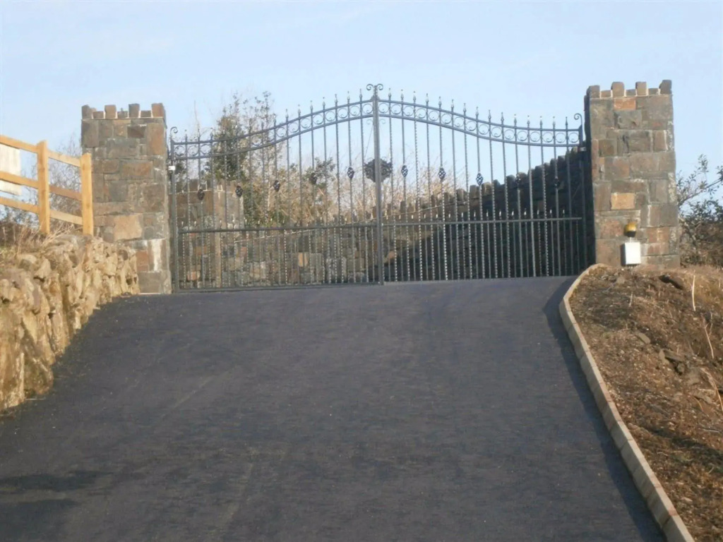 Glenn Eireann House