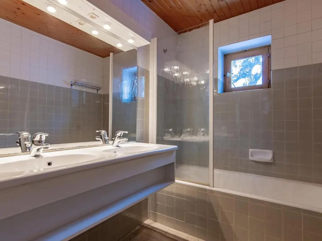 Chalet Méribel, 7 pièces, 12 personnes - FR-1-354-23
